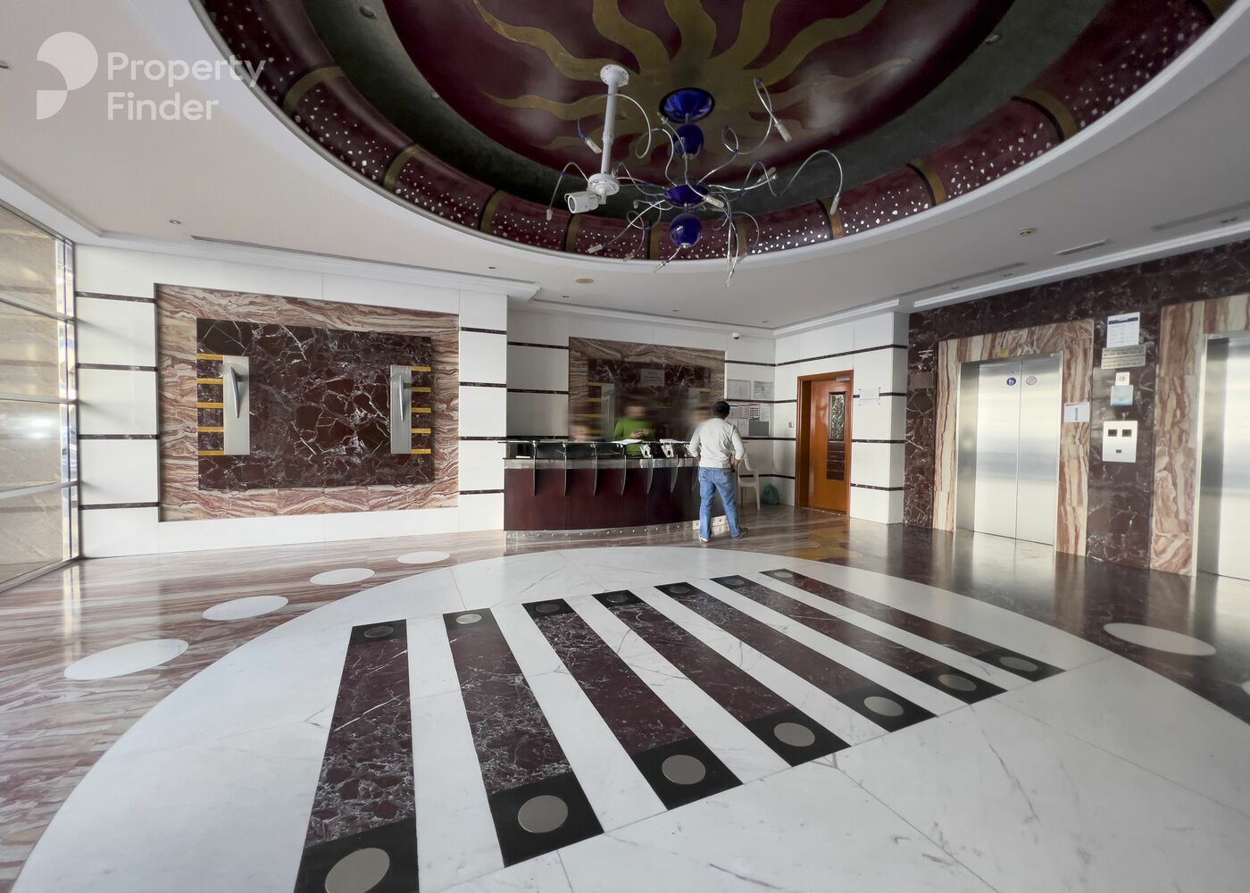 Gallery mosaic item small first