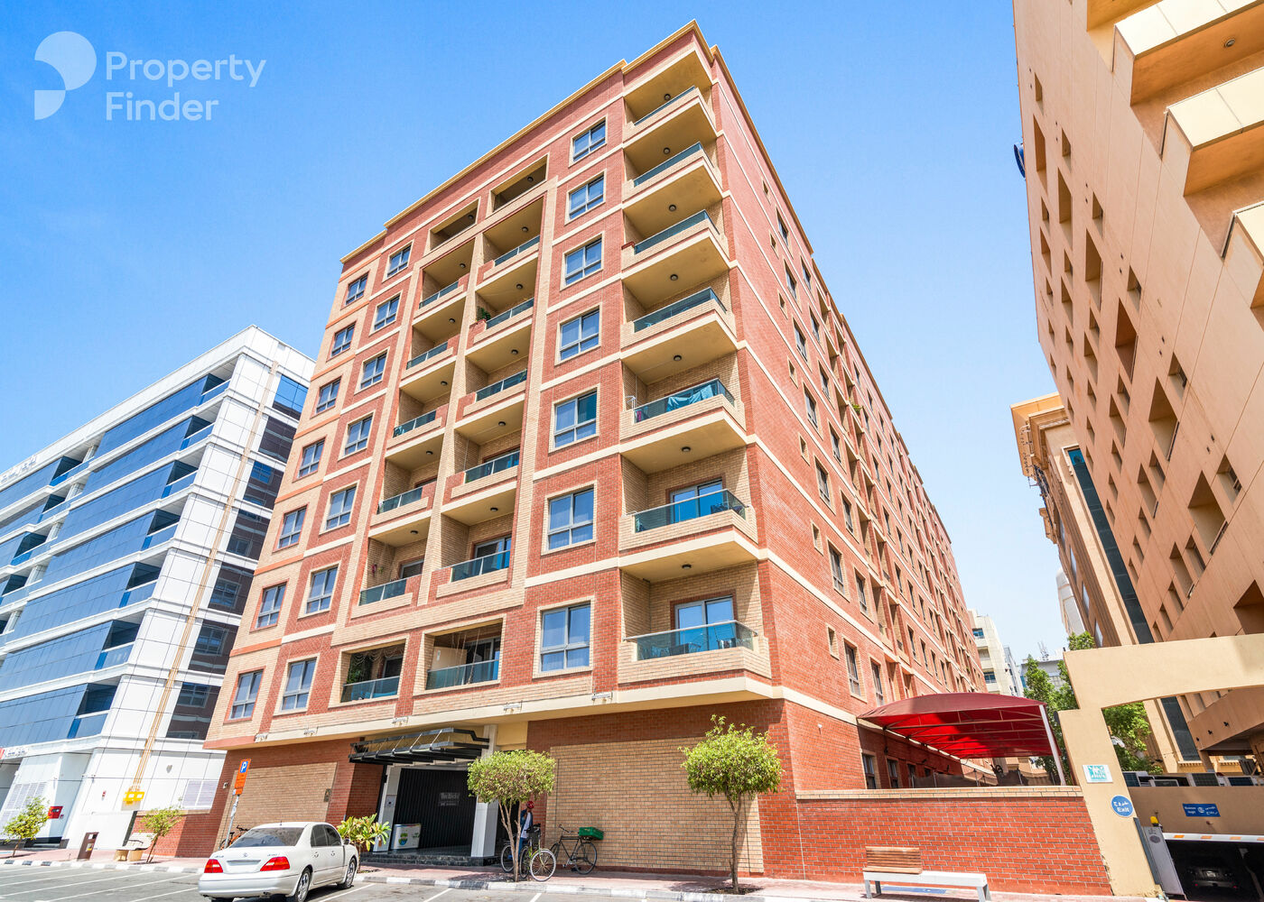 Gallery mosaic item small first