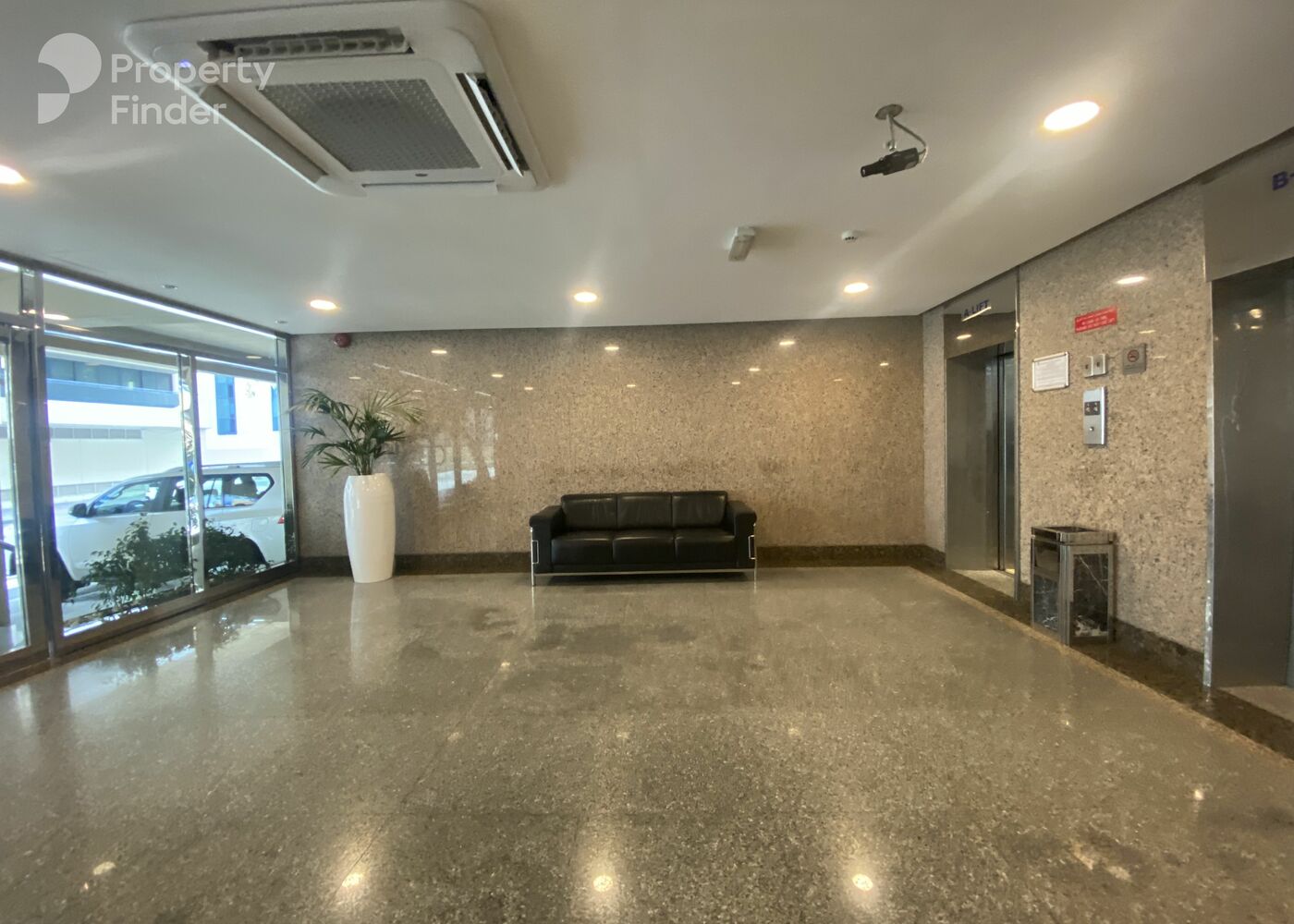 Gallery mosaic item small first