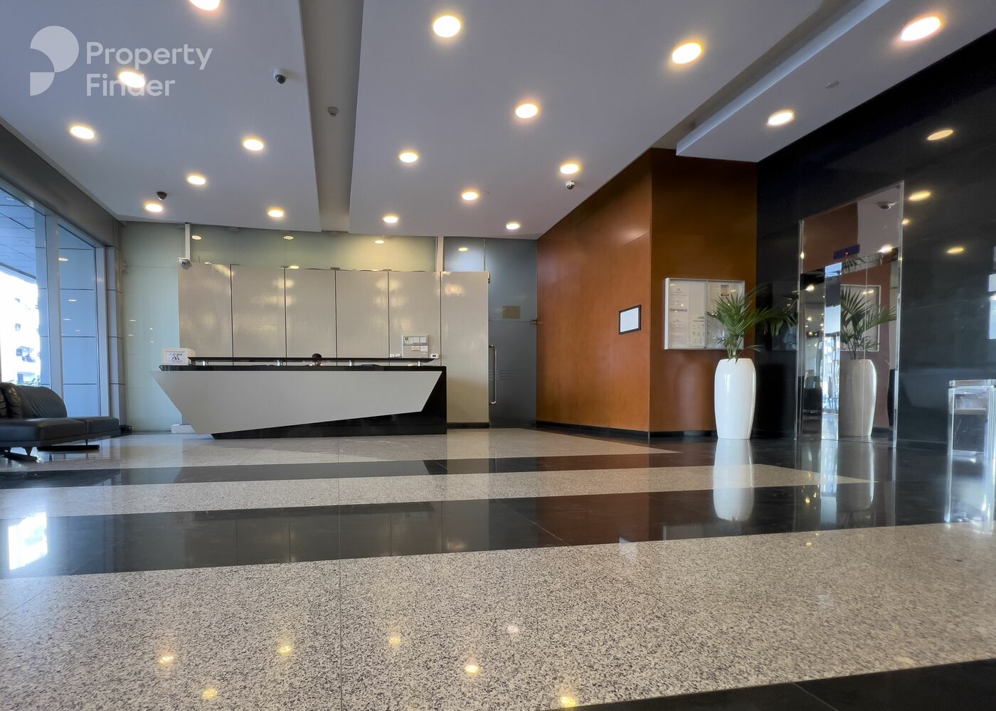 Gallery mosaic item small first