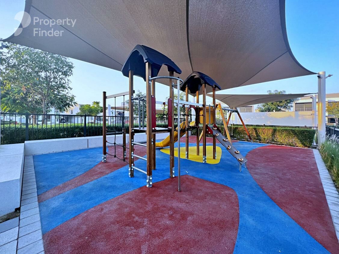 Gallery mosaic item small first