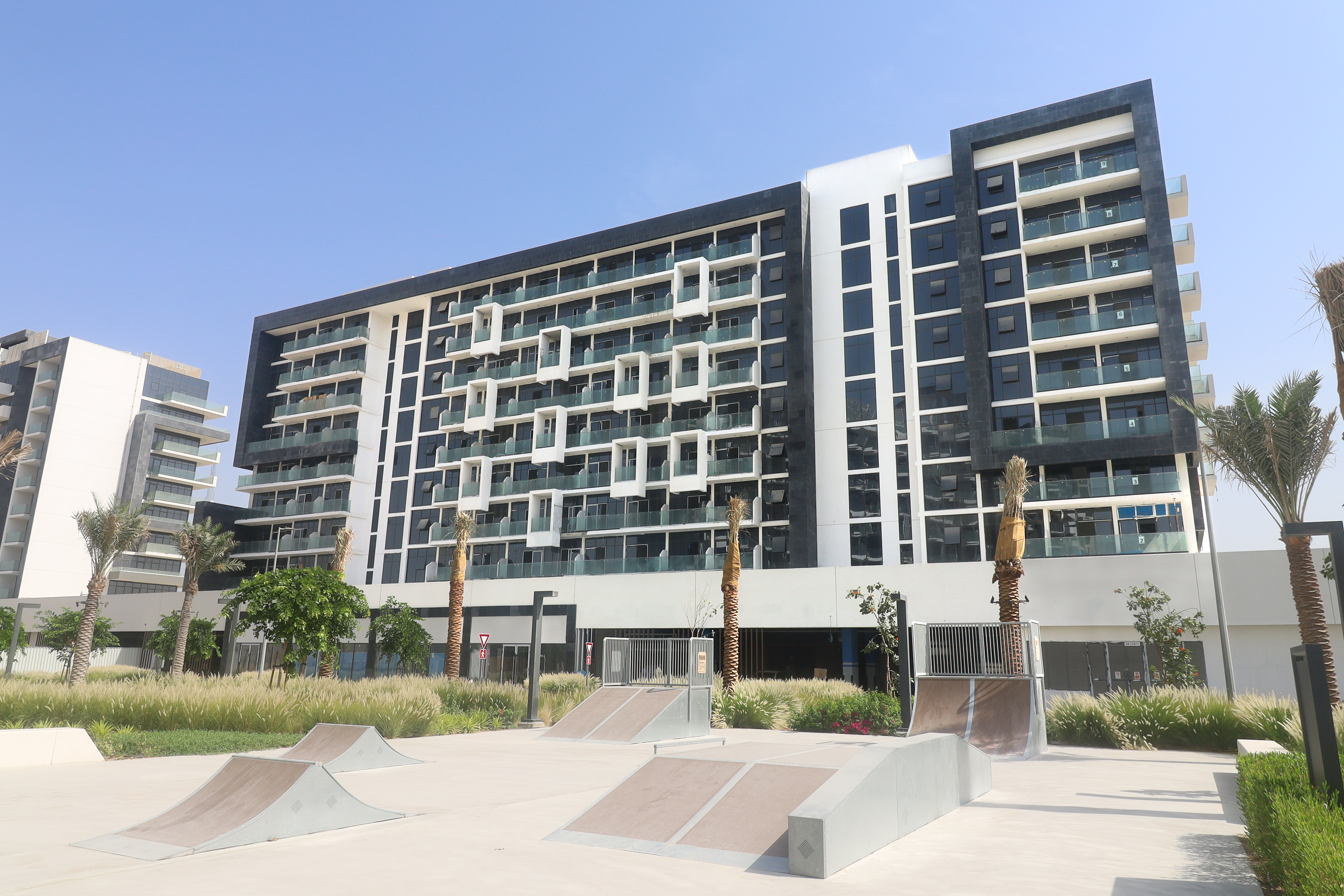 Azizi Riviera 3