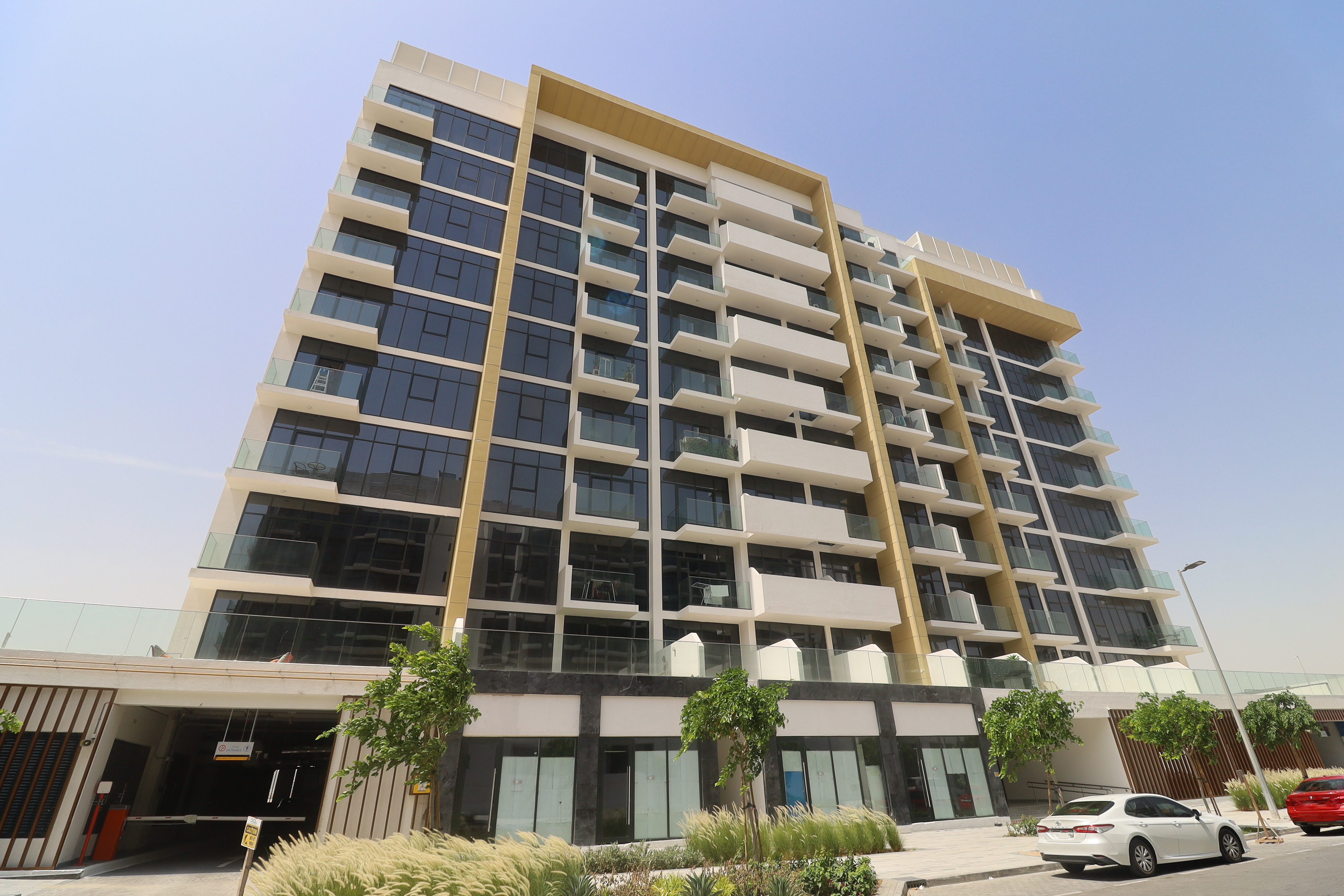 Azizi Riviera 12