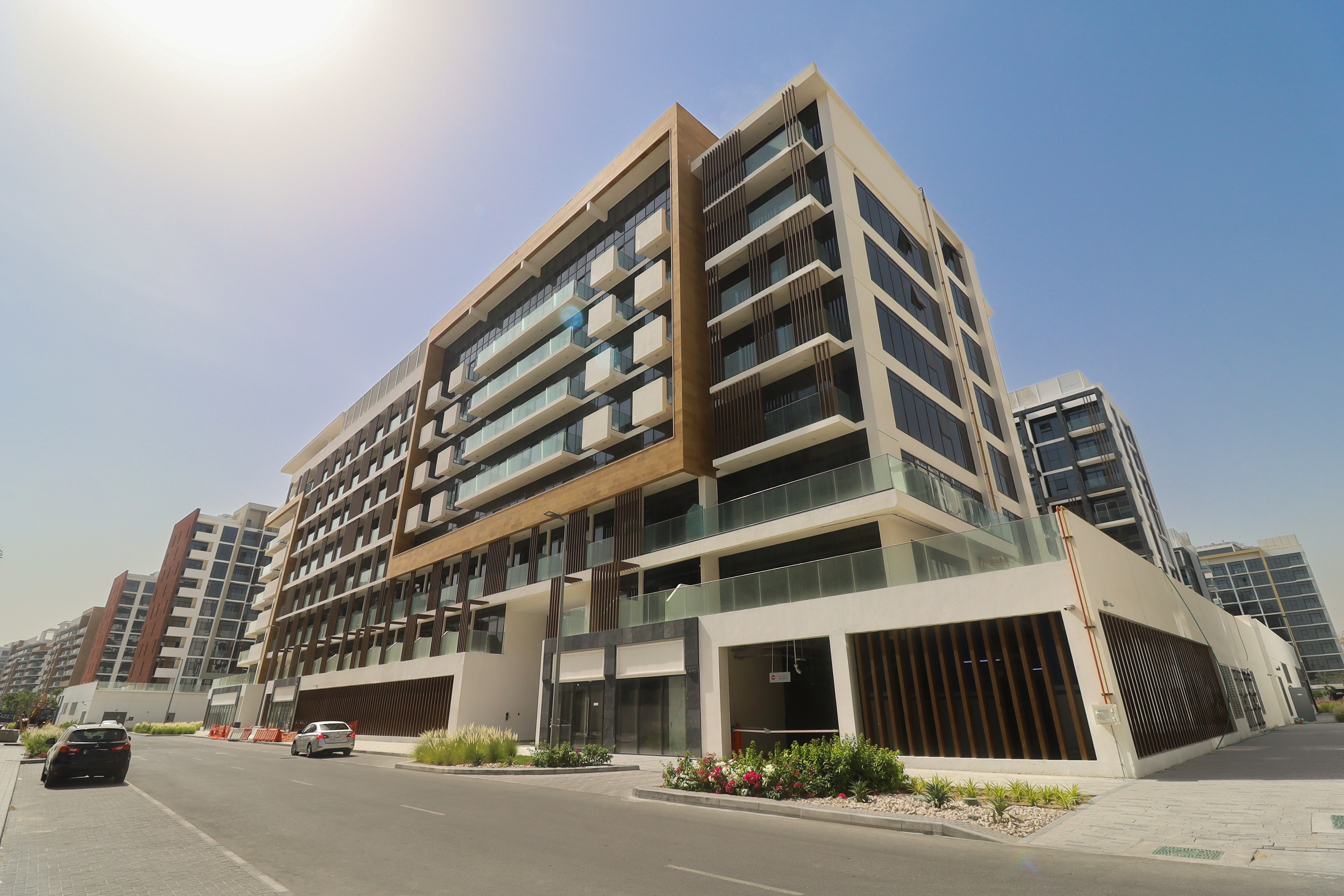 Azizi Riviera 17