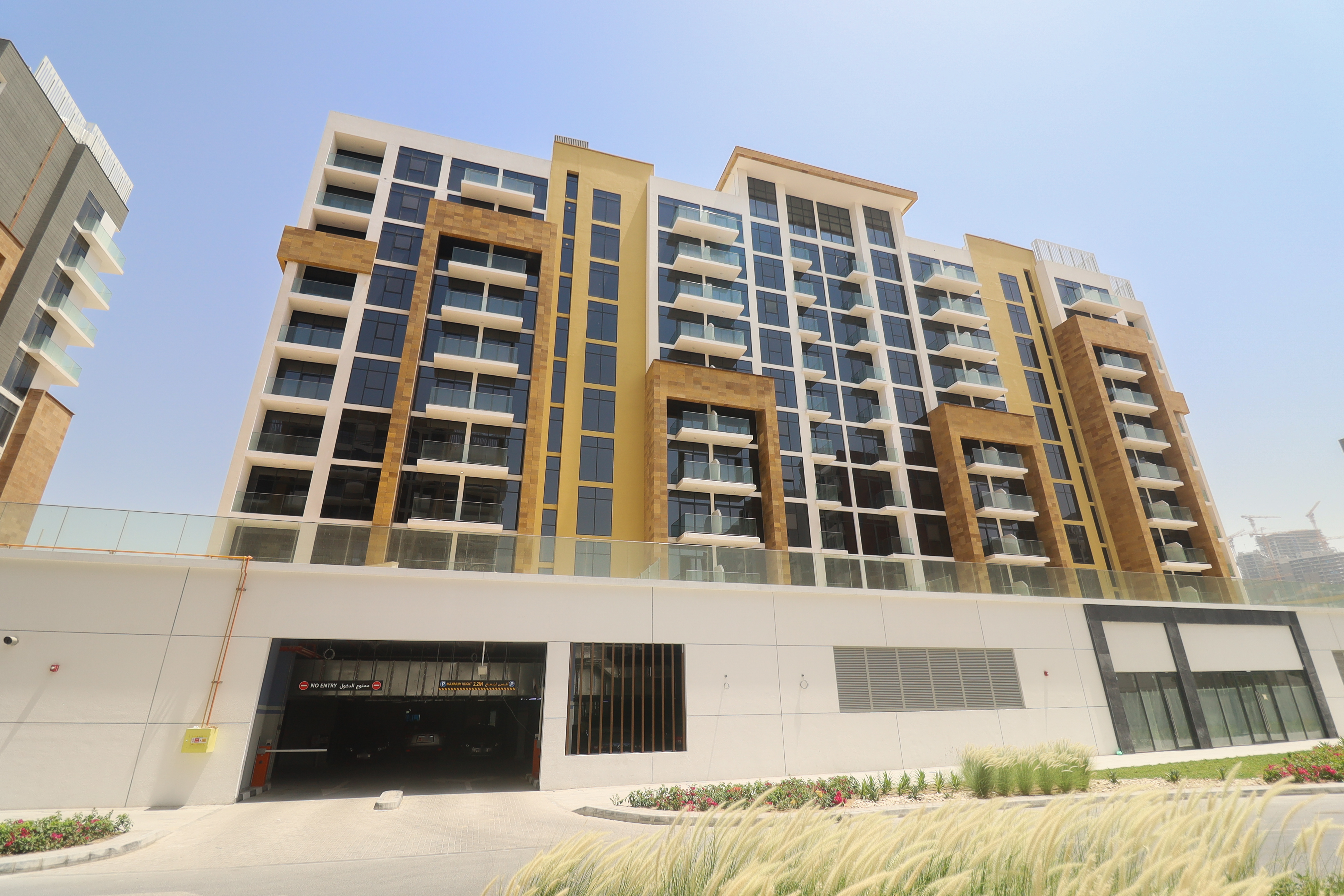 Azizi Riviera 23