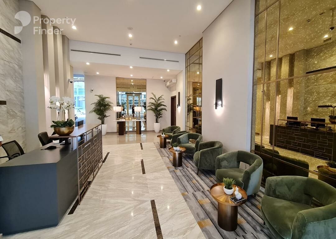 Gallery mosaic item small first