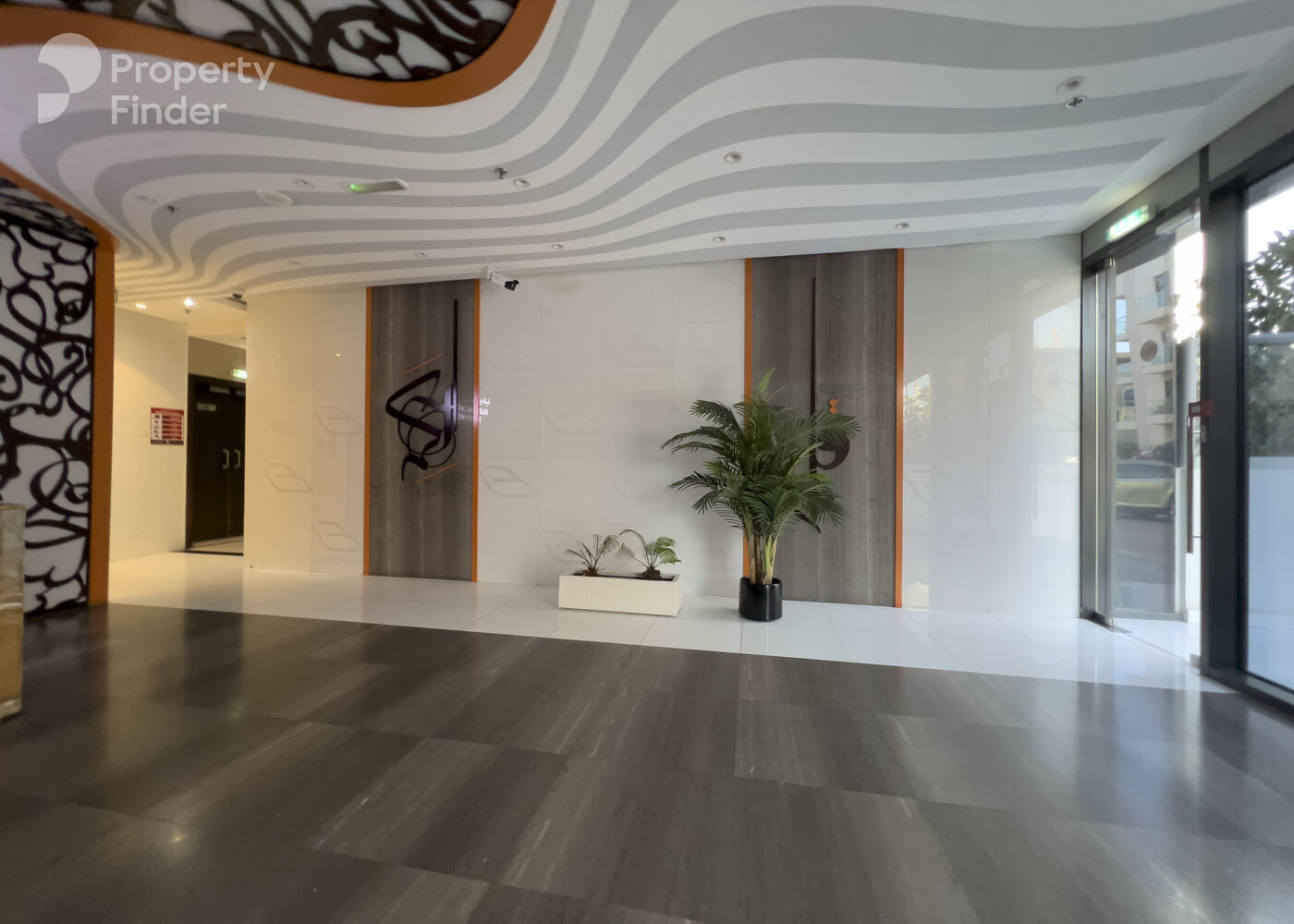 Gallery mosaic item small first