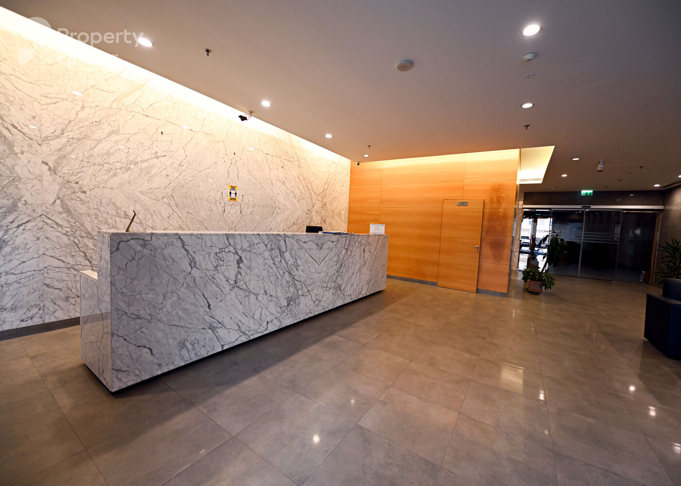 Gallery mosaic item small first