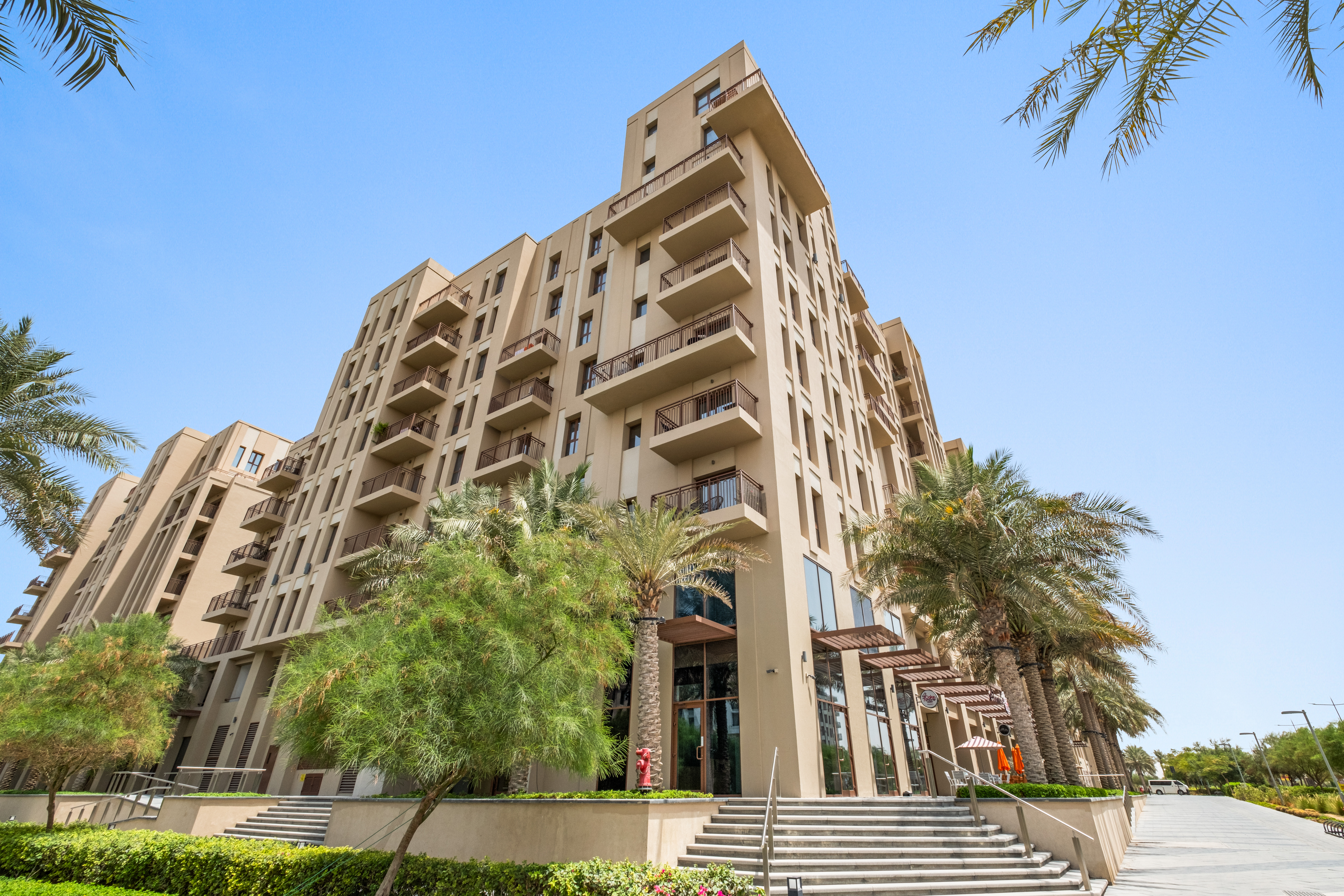 Zahra Breeze Apartments 3B