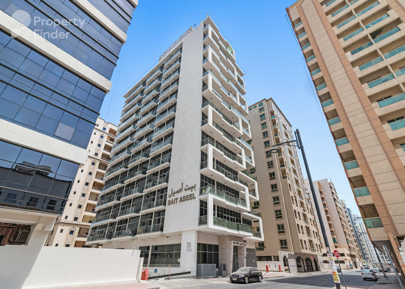 Gallery mosaic item small first