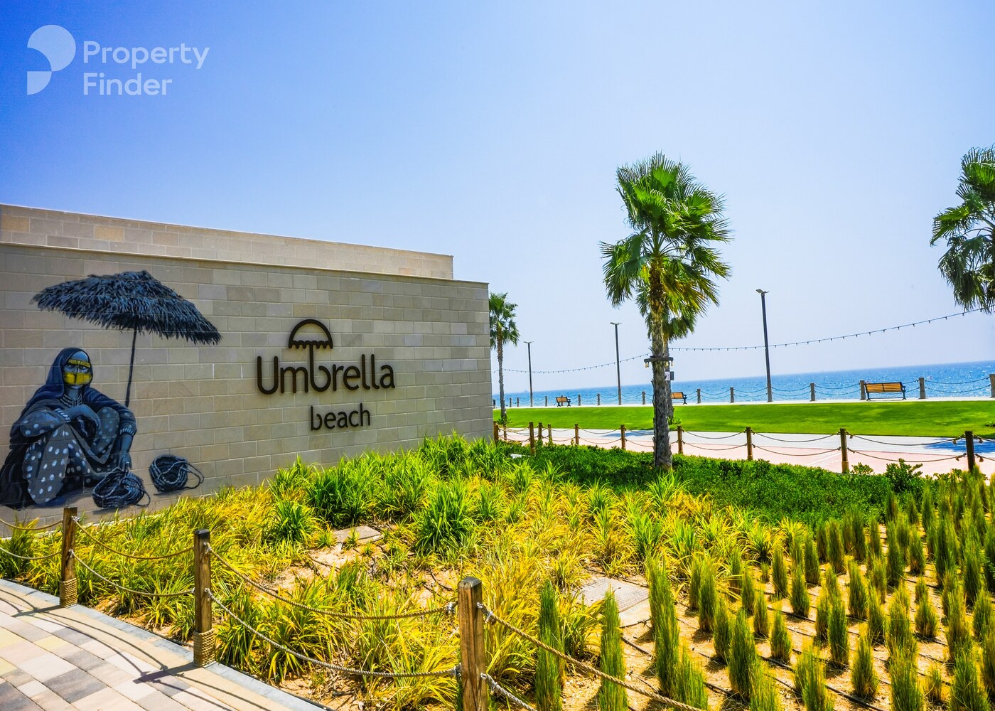 Gallery mosaic item small first