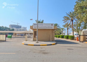 صورة لـ  في الغرب