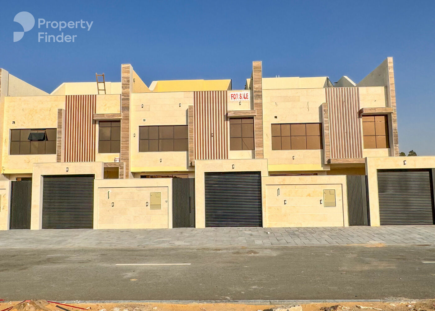 Gallery mosaic item small first