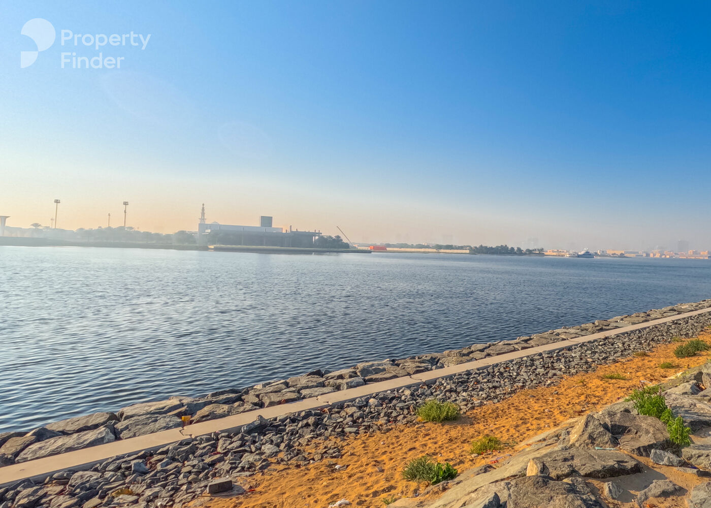 Gallery mosaic item small first