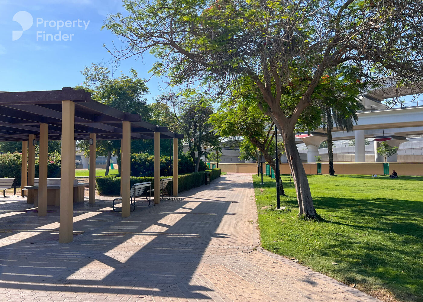 Gallery mosaic item small first