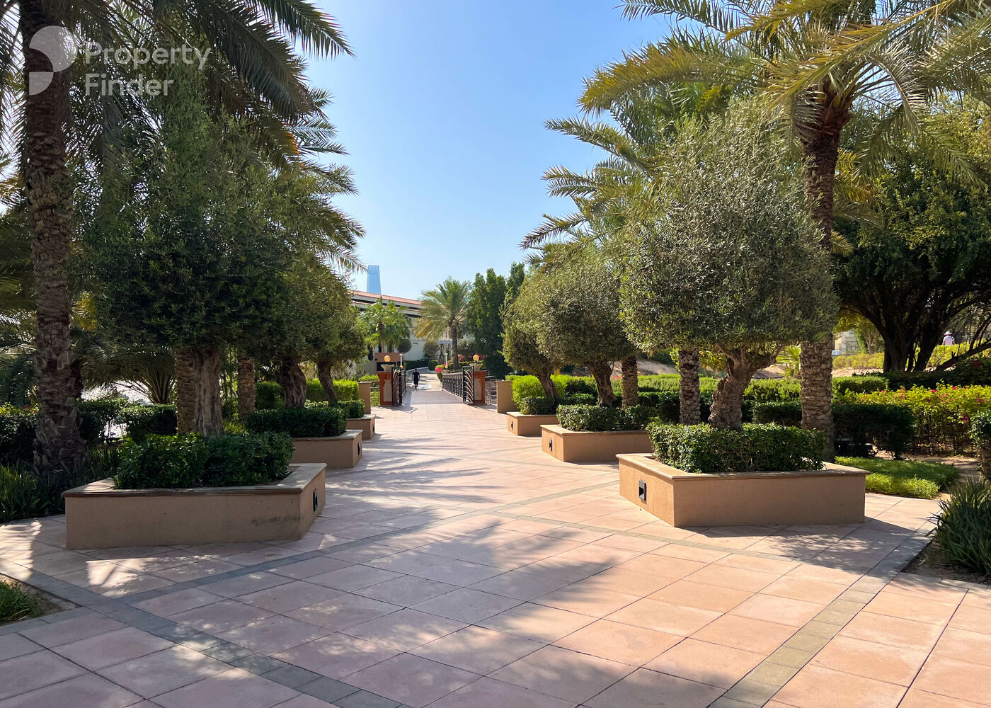 Gallery mosaic item small first