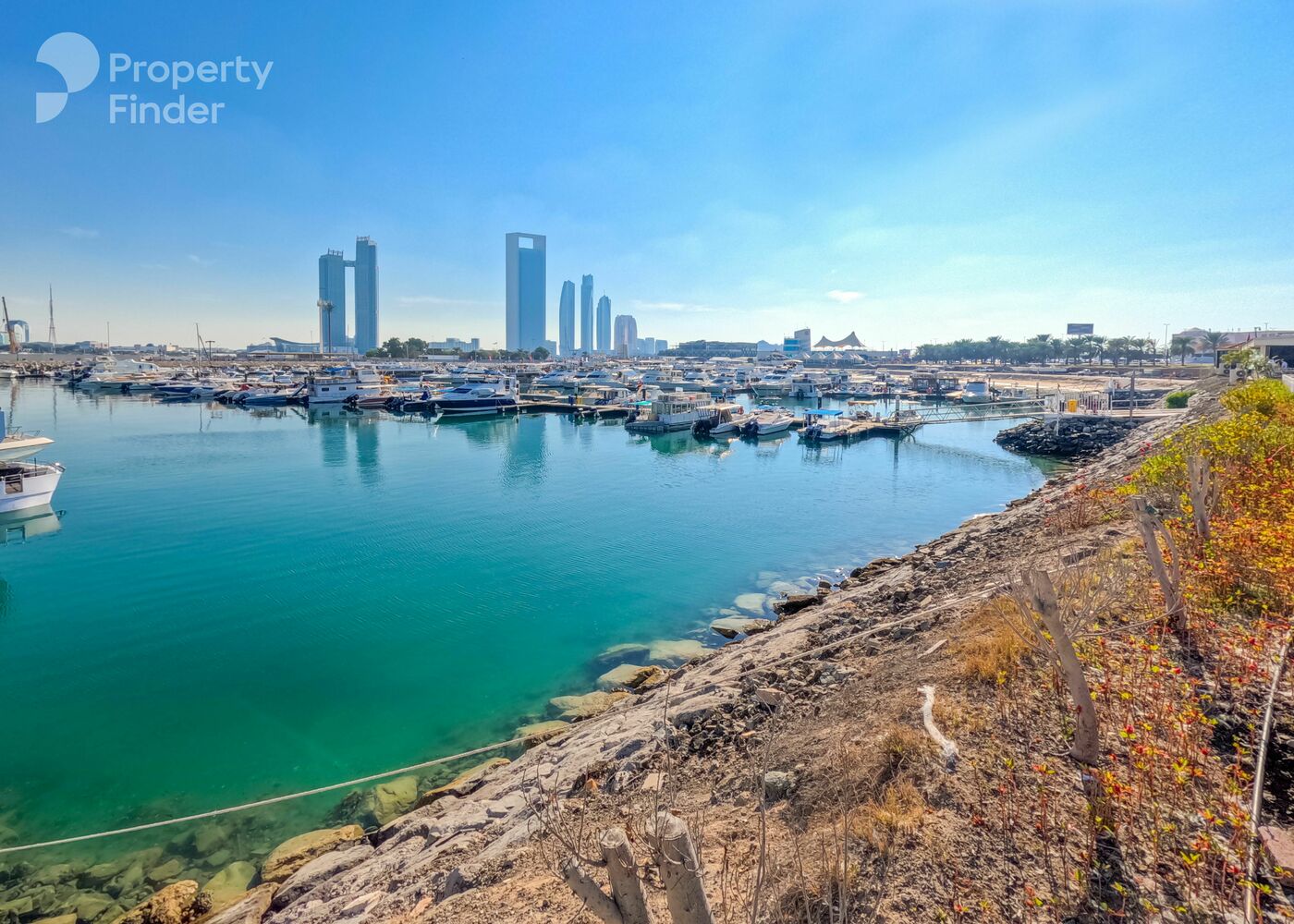 صورة لافتة لـ مارينا