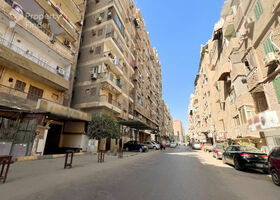 صورة لـ  في الهرم