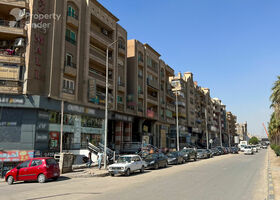 صورة لـ  في الهرم