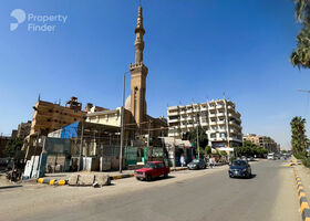 صورة لـ  في الهرم