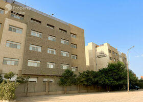 صورة لـ Schools & Education في سقارة