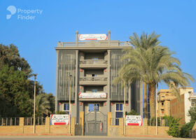 صورة لـ Schools & Education في سقارة