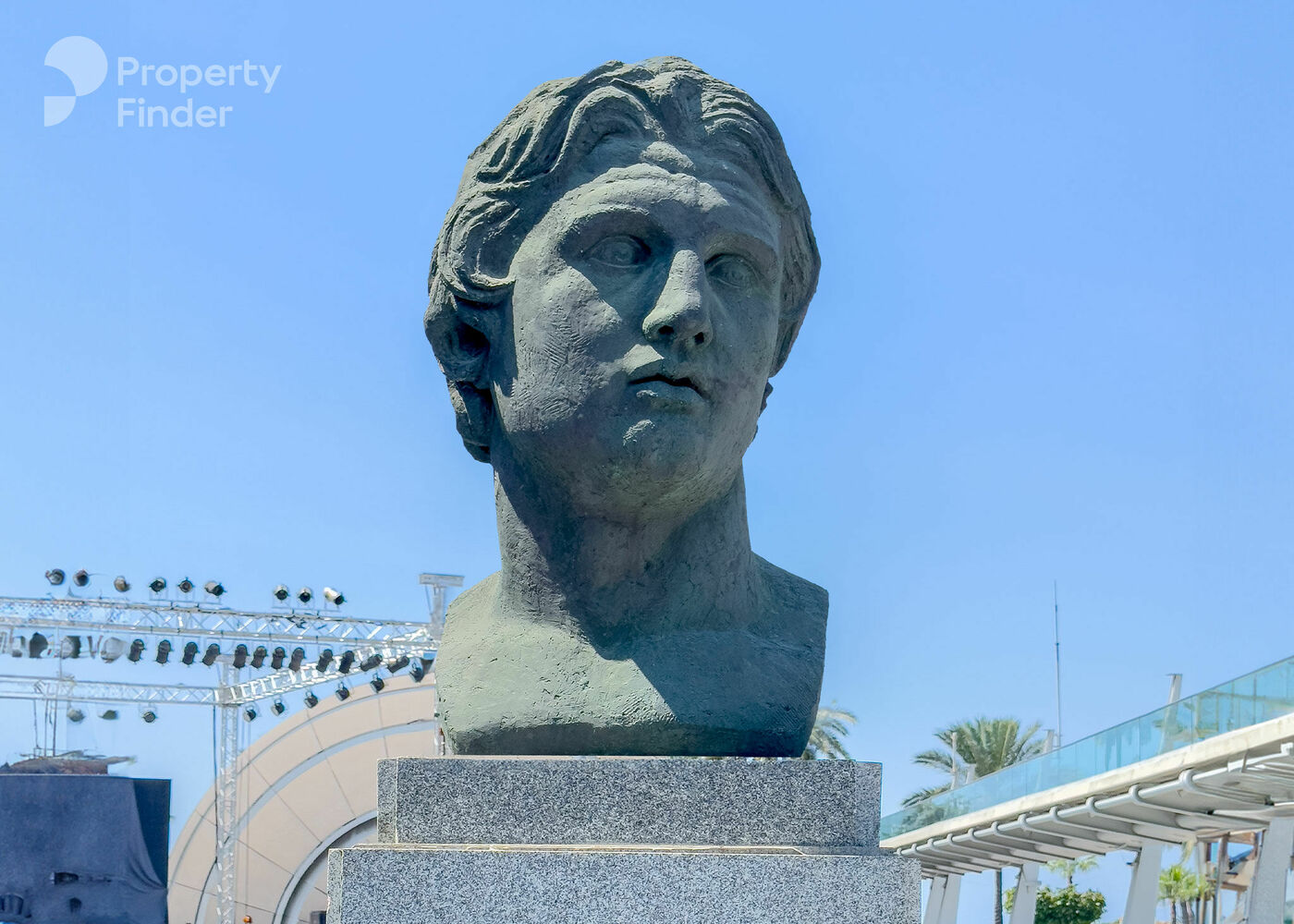 صورة لافتة لـ حي غرب