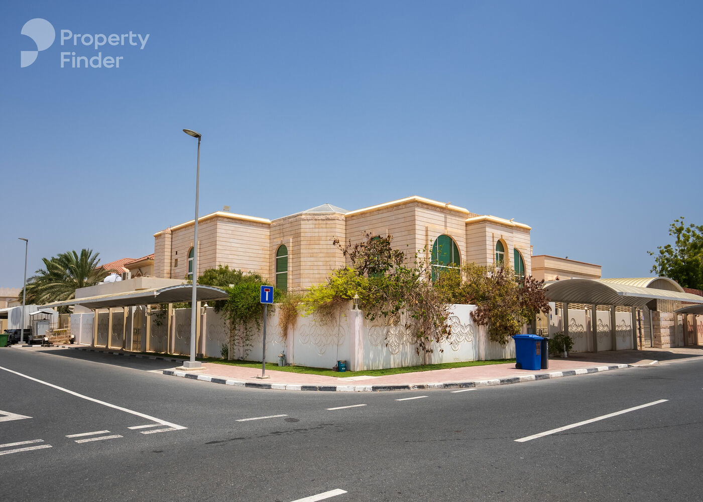 821656 - Property Image 2