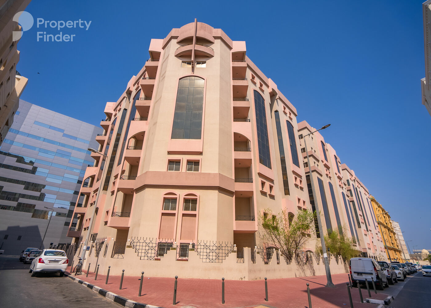 1004002 - Property Image 2